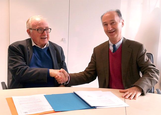 Signature de la convention entre Henri de CHOUDENS et Jean-Luc de BOISSIEU - IRMa et SMACL Assurances